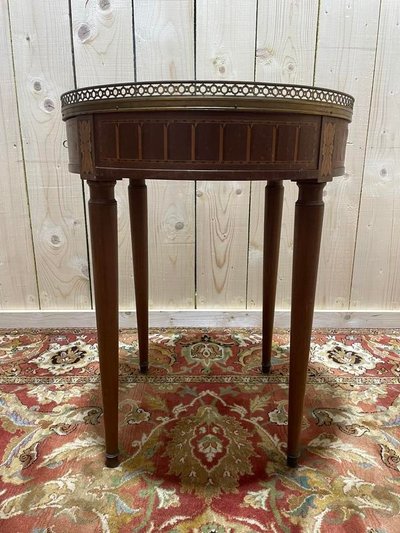 Table bouillotte de style Louis XVI en marqueteriie et marbre