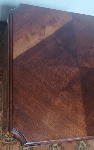 Louis XV clover table in walnut