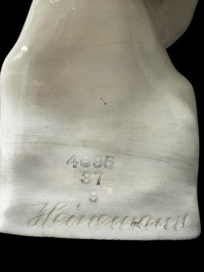 Goldscheider created by Fritz Heinemann Dutch woman