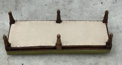 Banc de poupée
