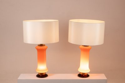 Coppia di lampade in vetro arancione. Anni '70. Codice articolo: LS6353387A