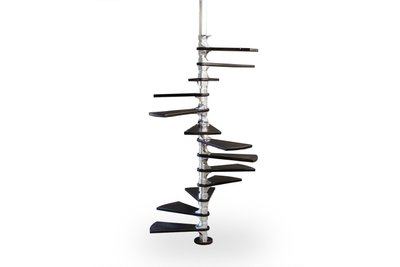 Roger Tallon. Escalier en colimaçon en aluminium et acajou. Circa 1970. LS64143509M