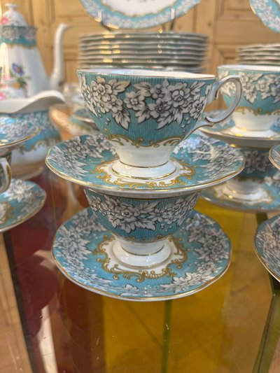Royal Albert 100-Piece Enchantment Dinner Service