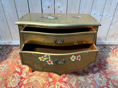Commode en bois doré 
