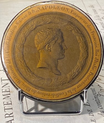 Runde Dose "Das Leben von Kaiser Napoleon I" - 1840