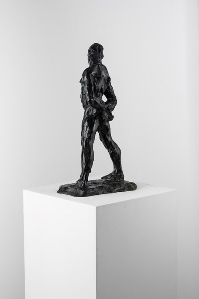 Scultura in bronzo raffigurante un nudo maschile