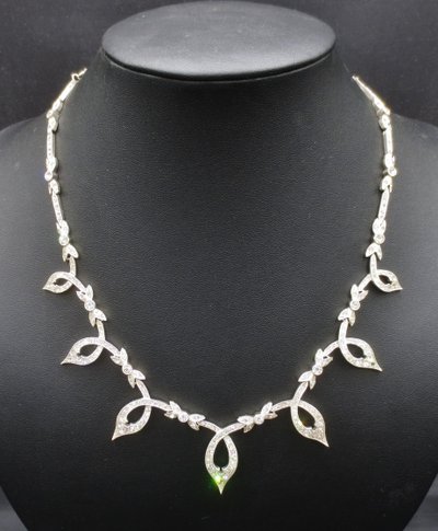 Collier 1925.