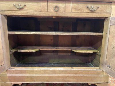 Buffet époque Louis Philippe en chêne aéro gommé