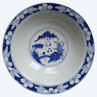 Late Qing blue and white porcelain bowl with immortals; 19th c China