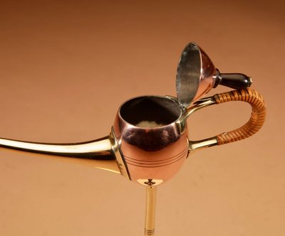  Lampada a olio a forma di sigaro in stile Art Nouveau di Jan Eisenlöffel, progettata per WMF, circa 1900.
