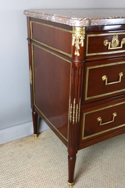 Commode Louis XVI époque XVIIIème siècle.