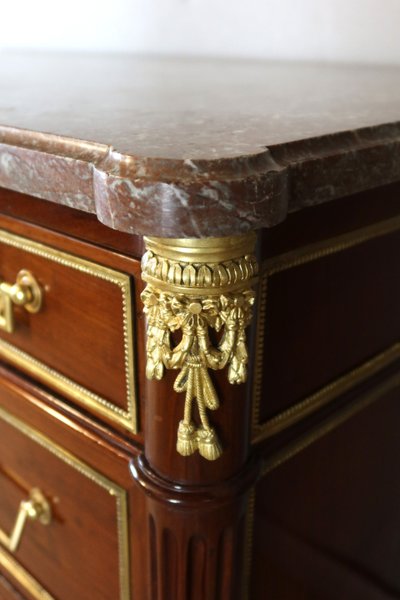 Commode Louis XVI époque XVIIIème siècle.