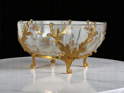 CUT CRYSTAL CUP WITH A GILT BRONZE MOUNT WITH OAK LEAF DECOR