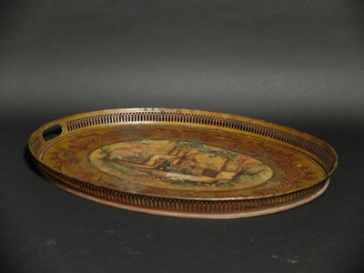 Platte aus bemaltem Blech mit chinesischem Dekor
