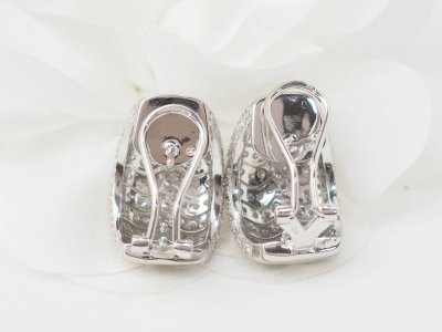 Orecchini in oro bianco e pavé di diamanti