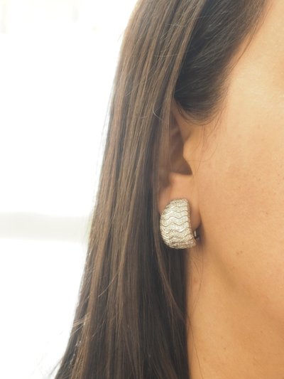 Orecchini in oro bianco e pavé di diamanti