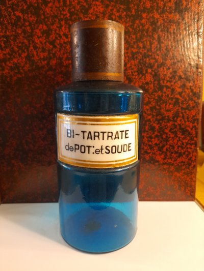 6 blue glass apothecary jars
