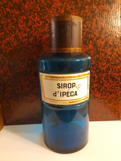 6 blue glass apothecary jars