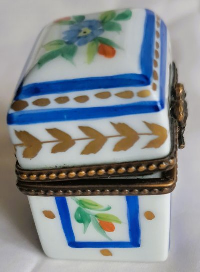 Pretty hand-painted porcelain pill box 2 bottles