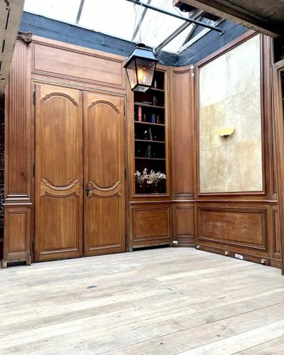 Empire style Parisian woodwork, 20 meters