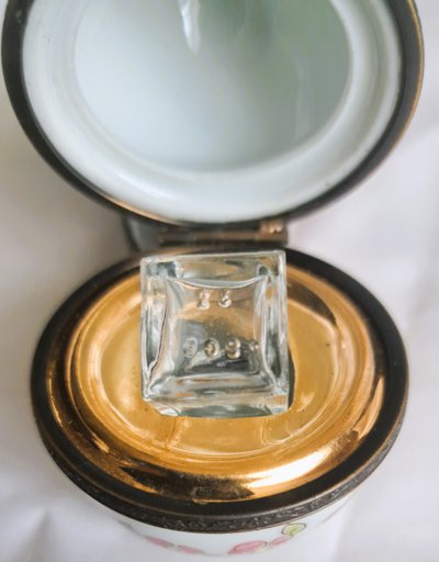 Jolie Boîte à pilules de collection en porcelaine peinte à la main 1 flacon