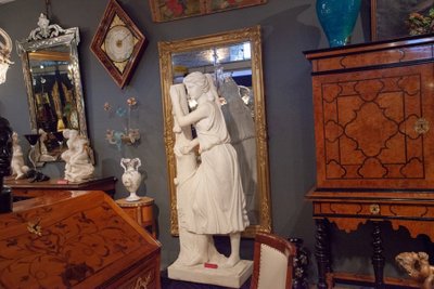"Ramasseuse De Fruits" in marmo di Carrara 170 cm
