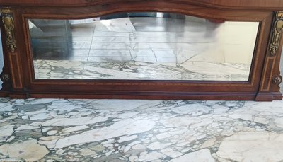 Credenza Luigi XVI impiallacciata in mogano con intarsi in legno pregiato