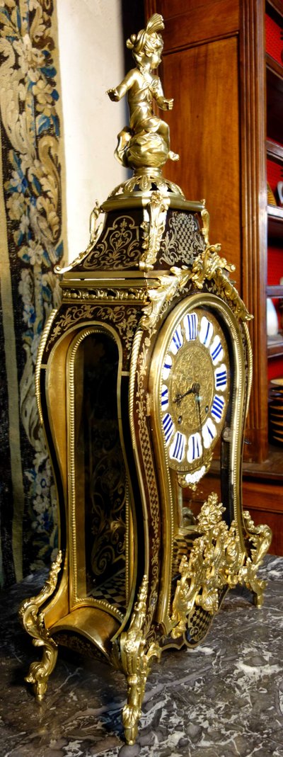 Großes geigenförmiges Wandkartell aus Boulle-Marketerie, Saint Martin in Paris