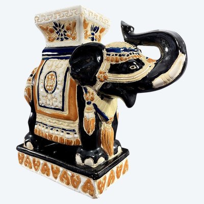 Vietnam, Milieu Du XXème Siècle, Sellette Miniature En Grès à Représentation D’un éléphant.