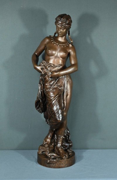 Importante bronzo "Nycia" di Ch. Le Bourg - seconda metà del XIX secolo