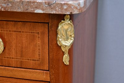 Piccola cassettiera in mogano biondo - Inizio XX secolo