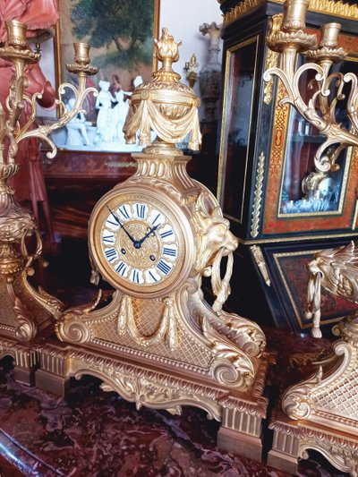 Important Louis XVI style mantel set XIXth century