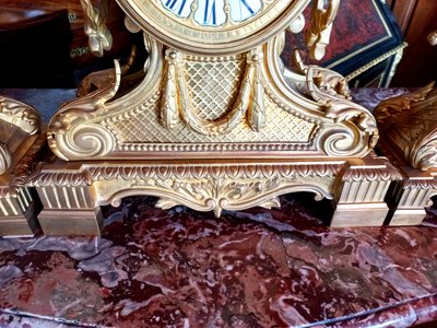 Important Louis XVI style mantel set XIXth century