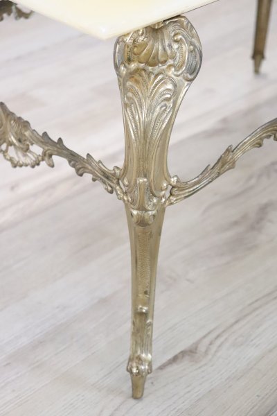 Table Basse En Bronze Doré Avec Plateau En Onyx, 1970