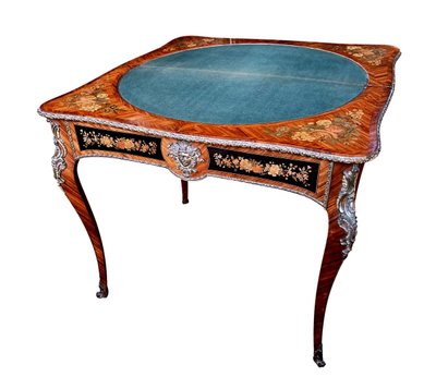 Table à jeux en marqueterie de bois de rose