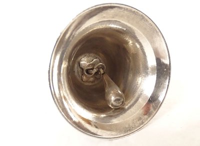 Cloche Clochette De Table Argent Massif Minerve Fleurs 114gr XIXème Siècle