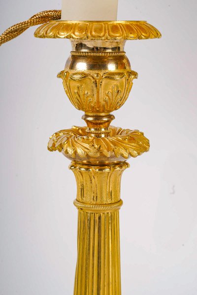Paire de Flambeaux d’Époque Restauration en Bronze Ciselé et Doré Montés en Lampes vers 1820