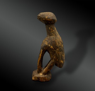 STATUETTE depicting a HYENE called thil - Ghana and Ivory Coast- First half of the 20th century