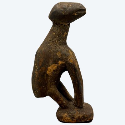 STATUETTE depicting a HYENE called thil - Ghana and Ivory Coast- First half of the 20th century