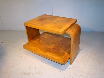 Tavolino Art Déco con piedistallo in noce impiallacciato, circa 1930