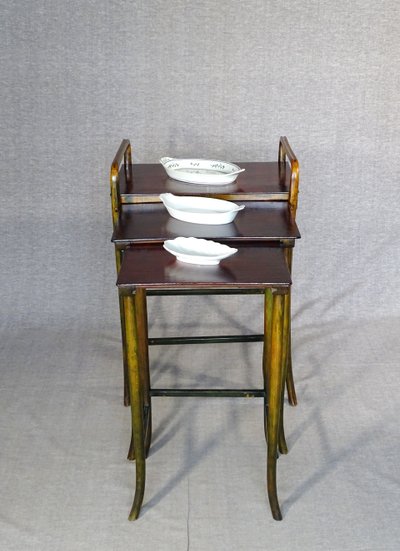 Tables gigognes par KOHN, Sécession viennoise, 1910 , 2 teintes