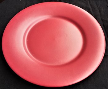 Set of 12 large Gien presentation plates, red/garnet color