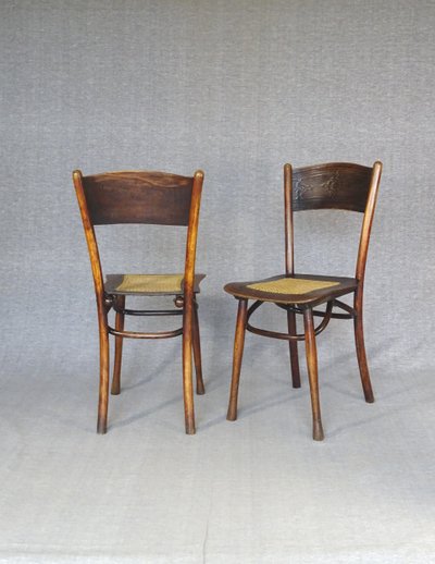 2 KOHN N°399 caned chairs, circa 1910, No Thonet