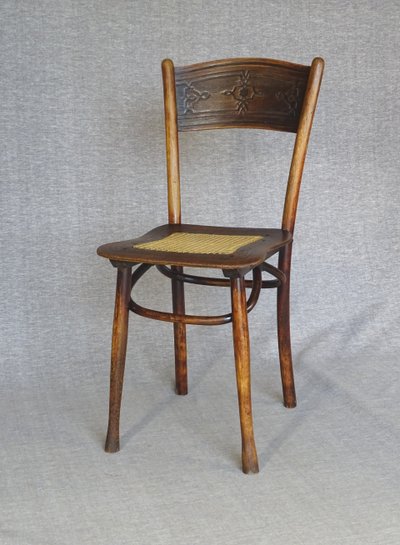 2 KOHN N°399 caned chairs, circa 1910, No Thonet