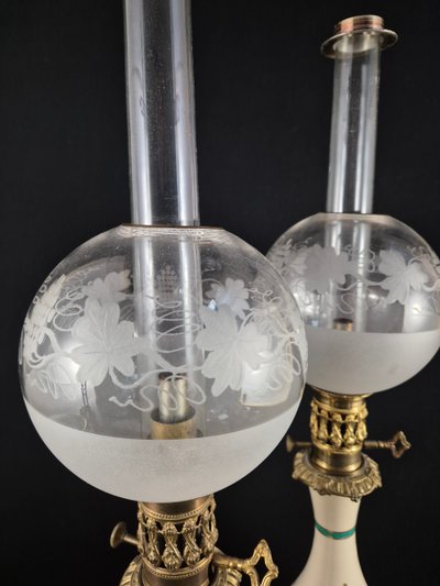 lampes a pétrole en porcelaine XIXe