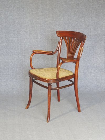 Poltrona Thonet N°221 , intarsio "bronzo" 1905, canalizzazione perfetta
