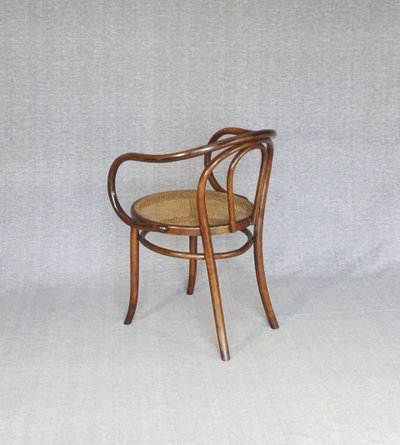 Poltrona Le Corbusier N°749 circa 1925, di Cambier (Belgio) canné- no Thonet