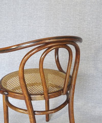 Poltrona Le Corbusier N°749 circa 1925, di Cambier (Belgio) canné- no Thonet