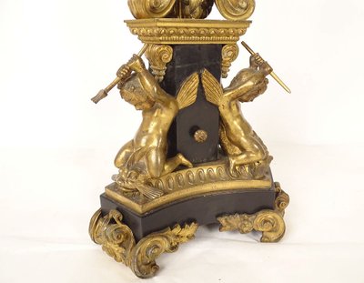 Orologio da tavolo in bronzo italiano a forma di pescatore Candelabro Napoleone III XIX secolo