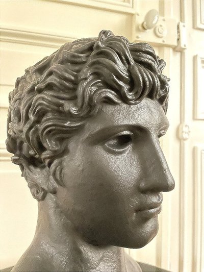 France, Circa 1970/1980 , Buste En Plâtre « Tête De Bénévent » Dans Le Goût De L’antique.